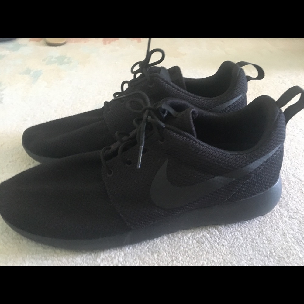 Men’s Nike shoes